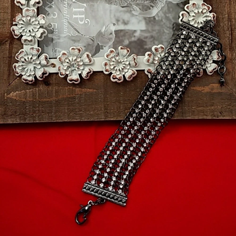 New Black Srand Rhinestones Bracelet
